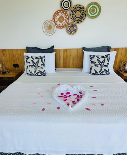 Room amenity, villa francia, Tola