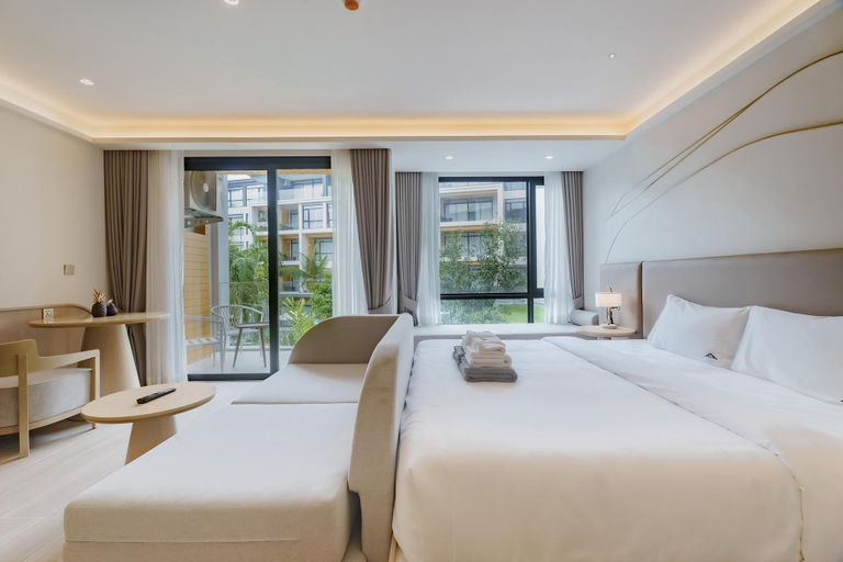 Room 4, Pool View Condo 2204, Wyndham Garden Resort, Pulau Phuket