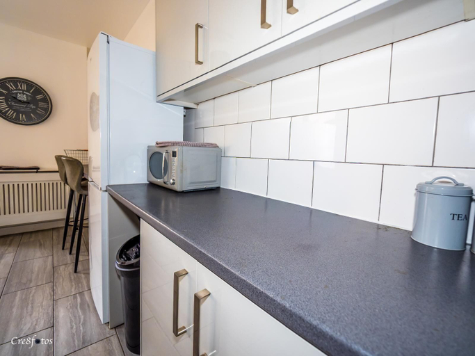 Private kitchen 4, Ensuite4 Woodhouse private bath 2kitchen, Stoke-on-Trent