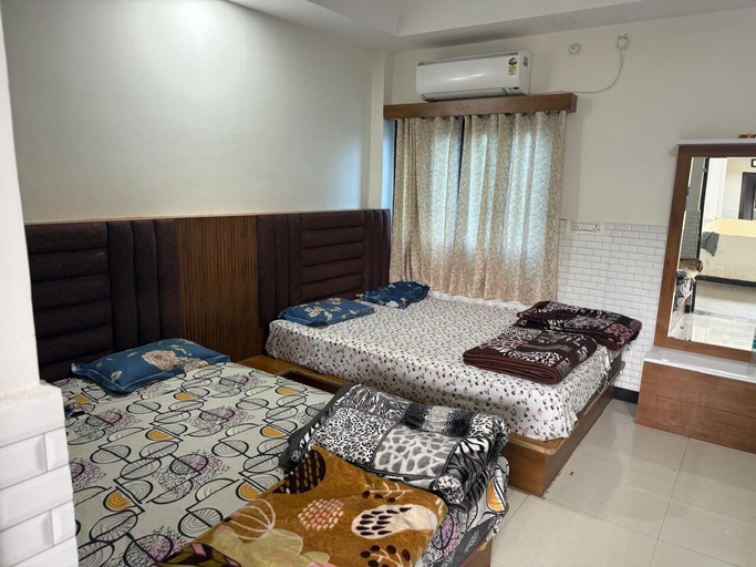 Room 2, Hotel Kesri Nandan, Chittaurgarh