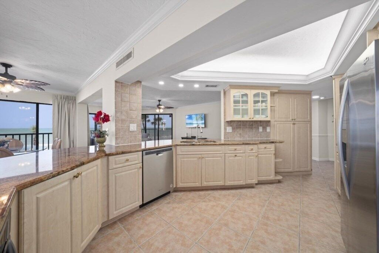 Private kitchen 3, Pointe Santo A24 3 Bedroom Condo, Lee