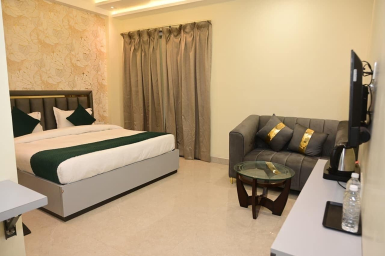 Living area 5, HOTEL ROYAL DIVINE, Varanasi