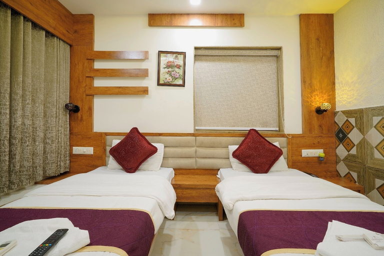 Room 4, Hotel Saubhagya Ahmedabad, Ahmadabad