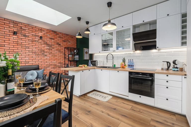 Private kitchen 4, Lumina luxury apart with beautiful view, Łódź