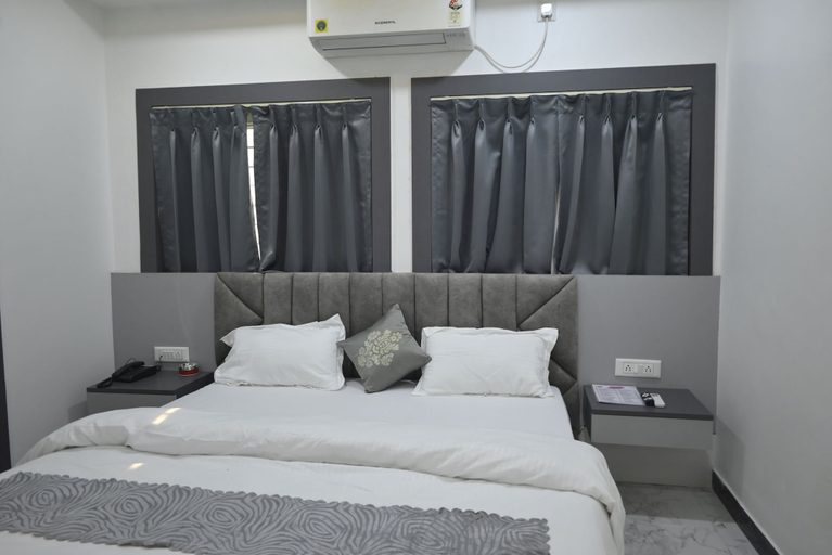 Room 3, Hotel Gateway Asansol, Barddhaman