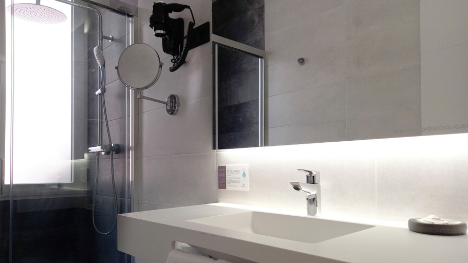 Bathroom 4, Woohoo Suites Madrid, Madrid