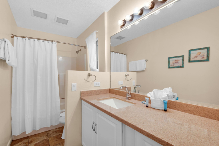 Bathroom 4, Beach Side- Harbor View, Okaloosa