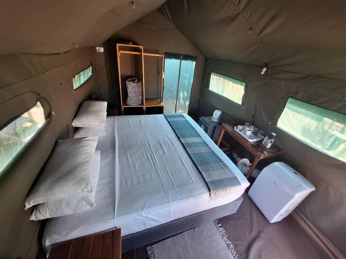 Room 2, RiverScape Inn Tented Guest House, Ngamiland West