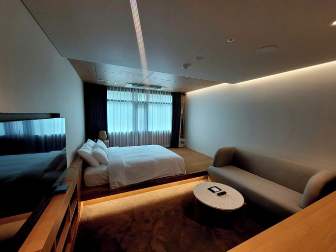 Room 3, Uldolsori Hotel, Haenam