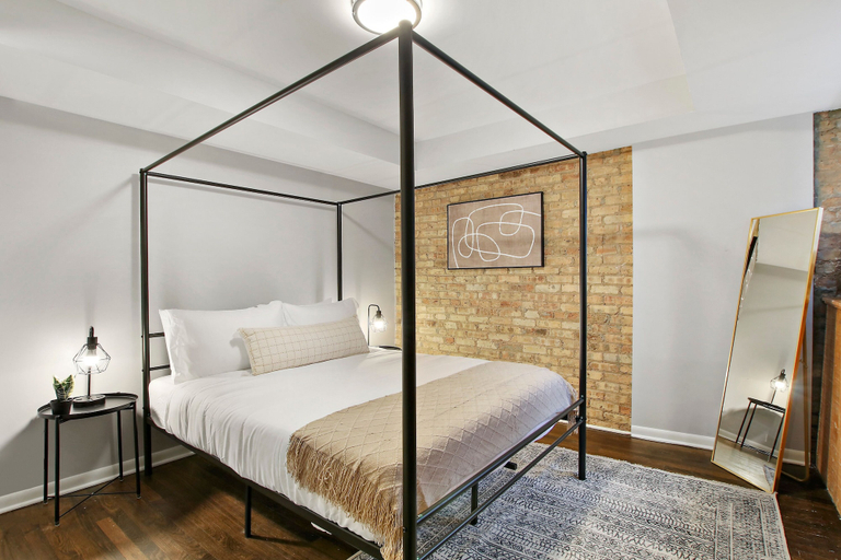 Room 2, 2BR Aesthetic Apt - Barry 37-GB, Cook