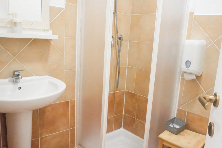 Bathroom 5, La Boheme SMART Hotel, Torino