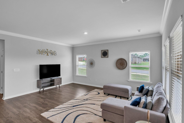 Living area 3, Charming 4br Ranch-style Home Corner Lot 4 Bedroom Home, Madison
