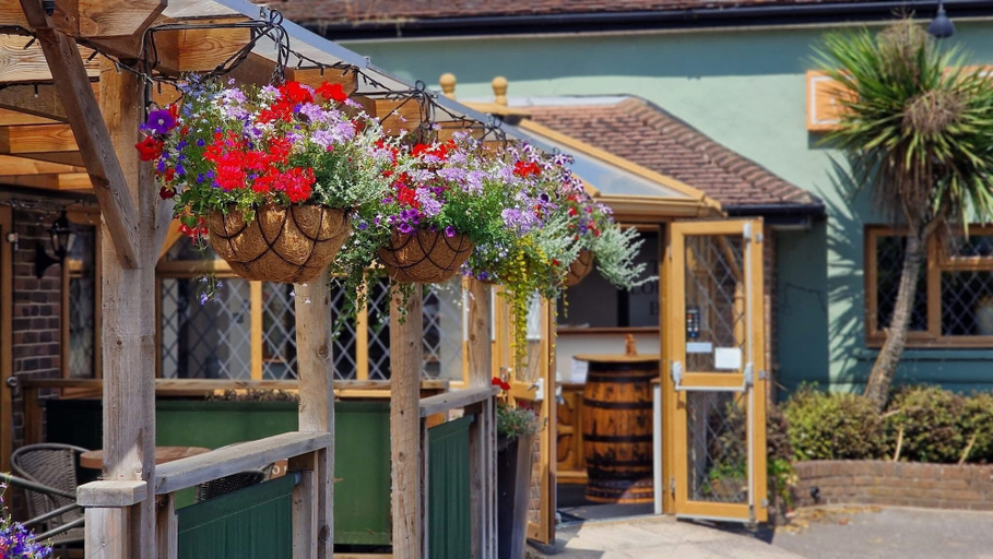 Exterior & Views 2, Greyhound Inn Freehouse, Dorset