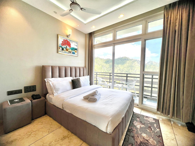 Room 5, Hill Top Heaven By Elvora Hotels & Resorts, Solan