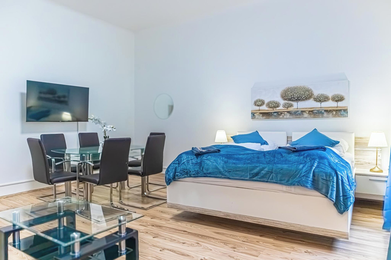 Interior, Elegant 2BR Apt Steps from Westbahnhof, Wien