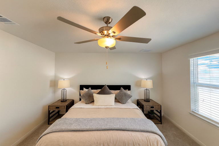 Room 3, Modern 4BR New Home w Luxury Touches, Travis