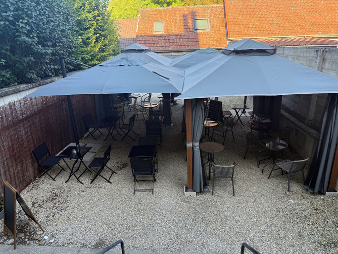 Terrace/patio 3, Hôtel Restaurant Le Pont de l'Aube, Aube