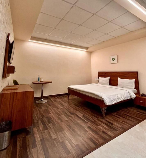 Room 5, Oasis Inn, Jalandhar
