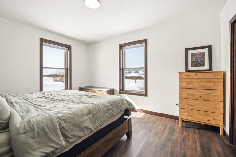 Room 2, 4br Mountain View Home - 5 Minutes to Granby Ranch 4 Bedroom Home, Grand