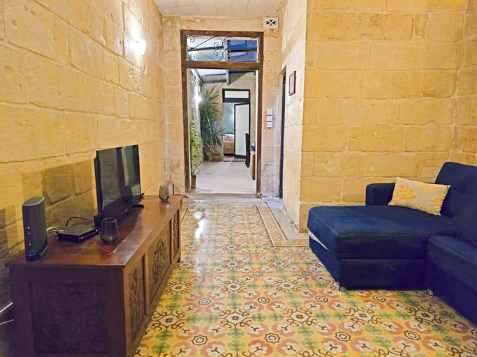 Exterior, Maltese-Style APT - 5 mins from Valletta