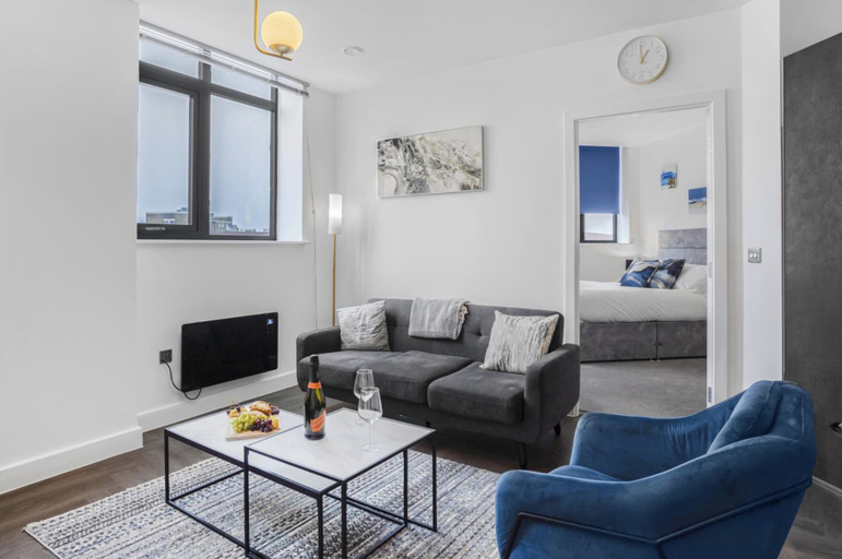 Others 5, Lovely 2-bed Apartment in Birmingham, Birmingham