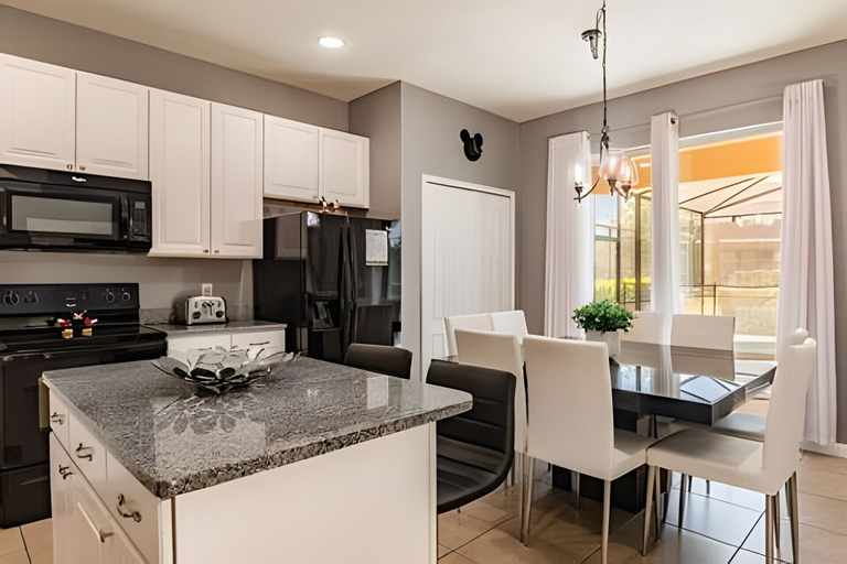 Dining 2, Solterra 6br, 4 Ensuites, Pool & Game Room, Polk