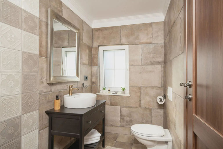 Bathroom 5, Lulu in Dobrinj With 4 Bedrooms and 4 Bathrooms, Dobrinj