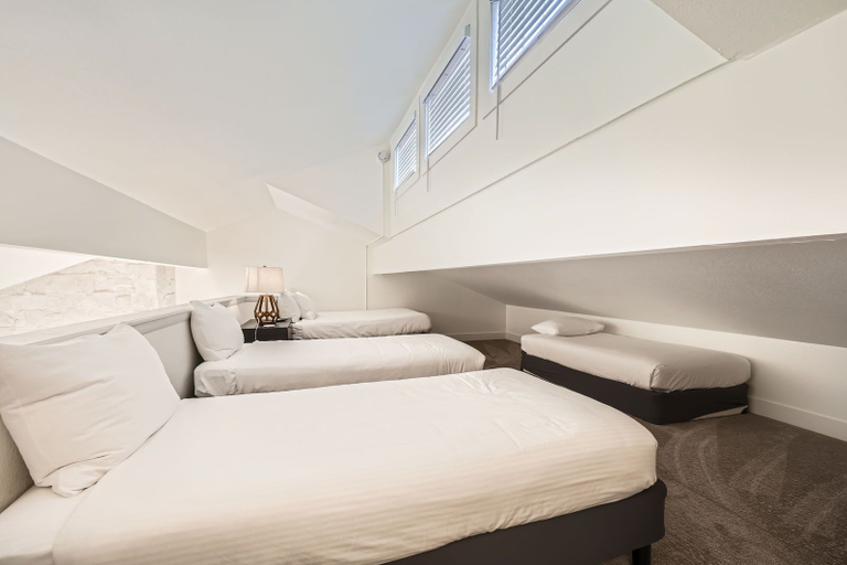 Interior 5, Lances West 7 2 Bedroom Condo by RedAwning, Summit