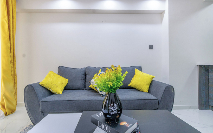Others 5, Yaya Suites, Kibra