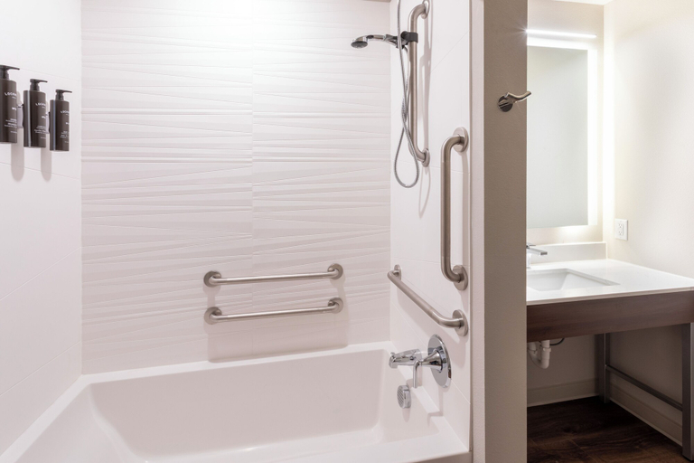 Bathroom 3, La Quinta Inn & Suites by Wyndham Kaukauna, Outagamie