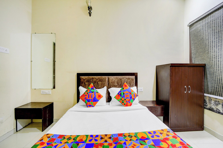 Room 3, Fabhotel The Shloka, Bhopal