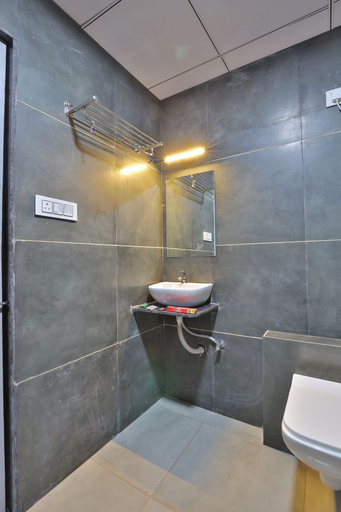 Bathroom 3, Hotel SR Radhey, Surat