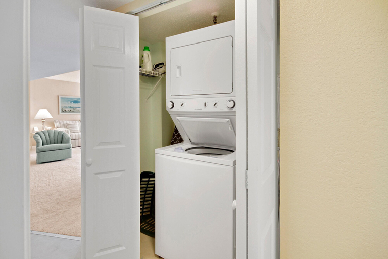 Bathroom 1, Trillium 4B - Premier, Pinellas