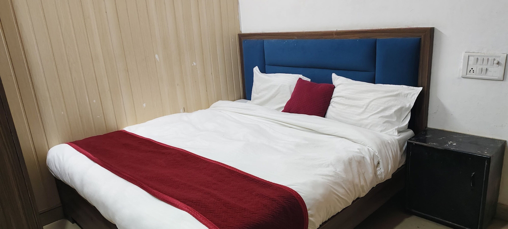 Room 5, HOTEL AD RESEDENCY, Agra