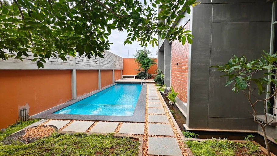 Pool, Savana Stay, Viluppuram