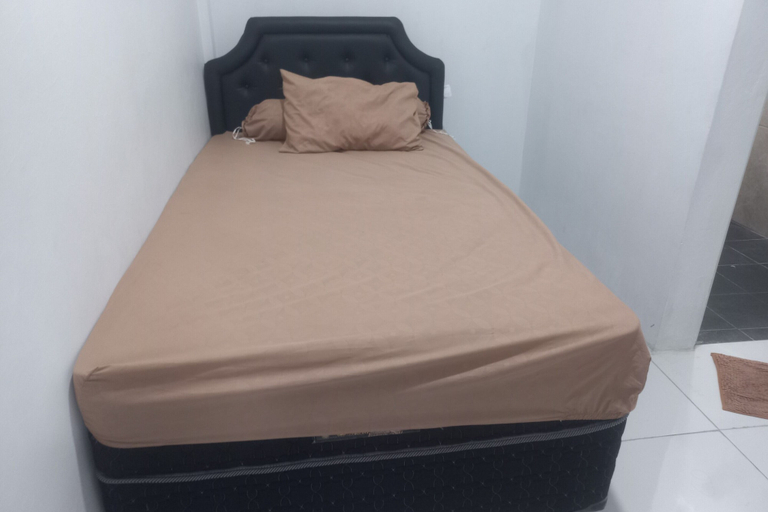 Room 5, OYO 94771 White House Arafah Syariah, Banyumas