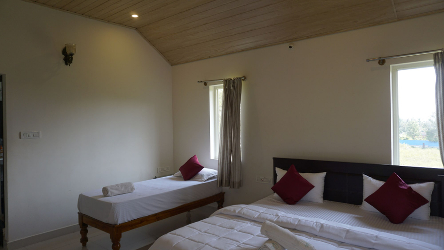 Room 3, RAJ VILLAS, Chikmagalur