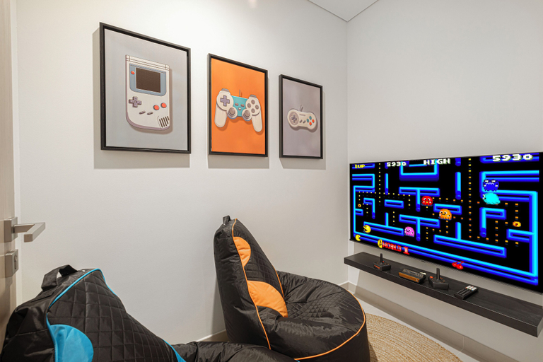 Game room 3, Act 1 Act 2 Towers by DVH Luxe Retreats, Dubai