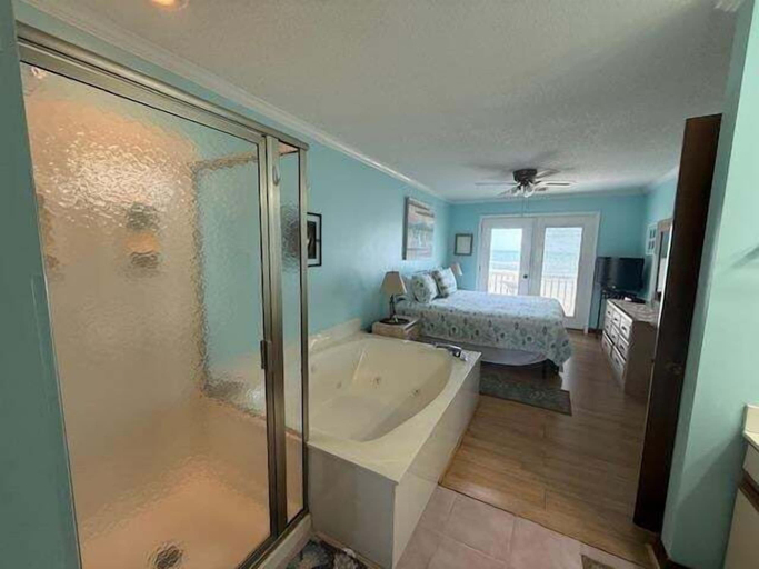 Room 2, Boston Commons 201 3 Bedroom Condo by RedAwning, Horry