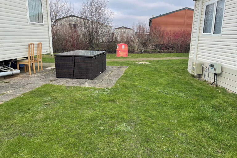 Others 2, Caravan With Decking&patio-8/10 Berth-pet Friendly, East Sussex