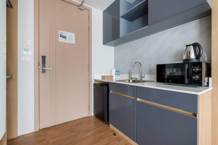 Private kitchen, Wyndham Gardens, Forrest View 1216 Studio, Phuket Island