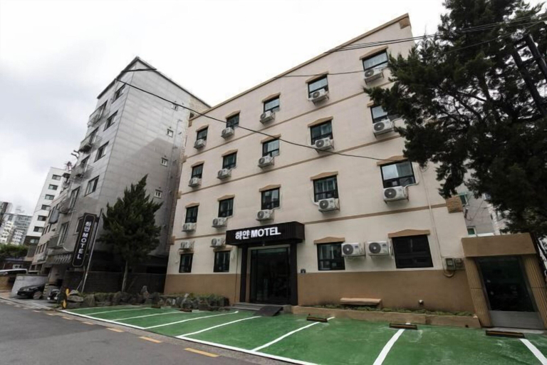 Exterior 2, Doksan White, Geum-cheon