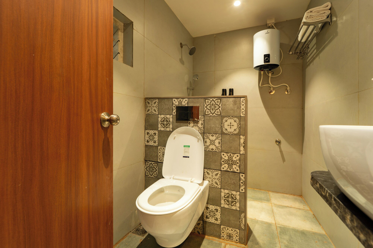 Bathroom 3, Bison River Resort Dandeli, Uttara Kannada