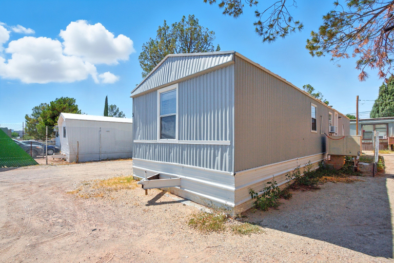 Exterior 5, Desert Haven Cozy 2-Bedroom Mobile Home Near NMSU 2 Home, Dona Ana