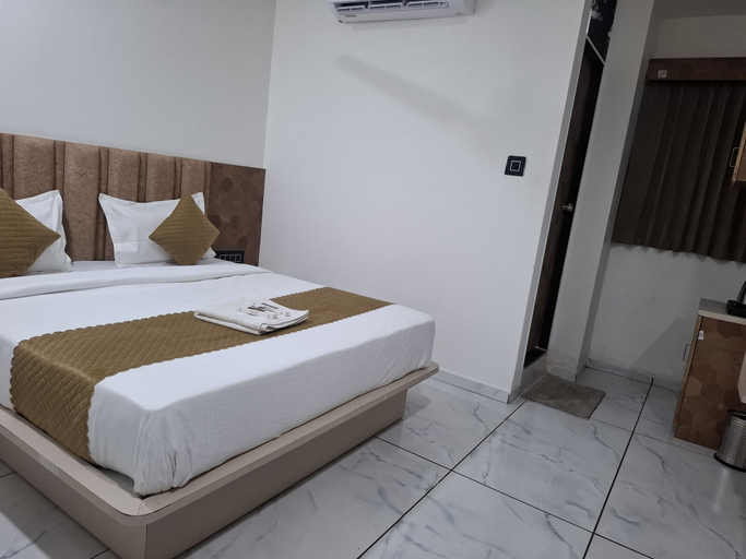 Room 2, HOTEL ASIANA, Gandhinagar