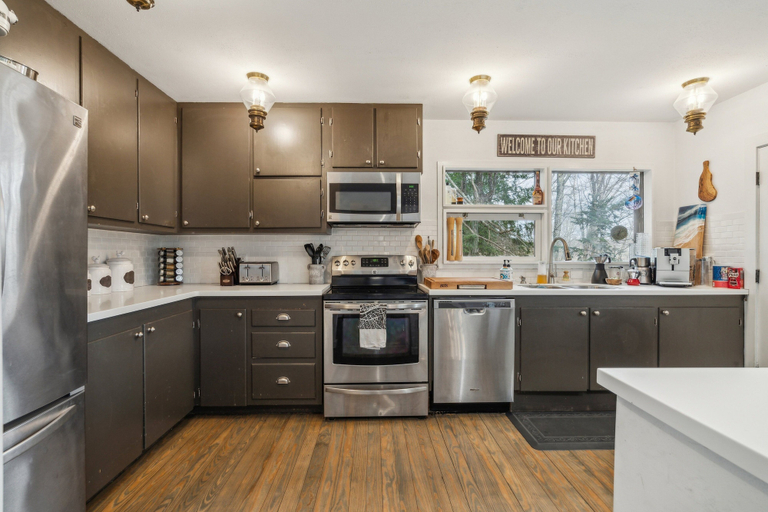 Private kitchen 5, Serene Architect-designed Vermont Chalet 4 Bedroom Home, Rutland