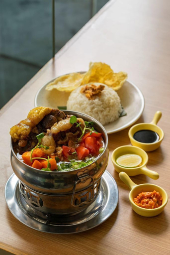 BATIQA Hotel & Apartments Karawang - Food & Drinks