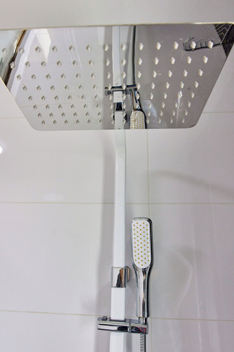 Bathroom 3, Signature Mamaia Nord, Navodari