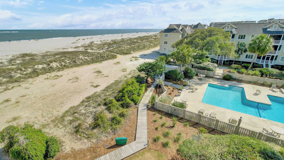 Exterior & Views 2, 304 E Port O Call by Avantstay Rooftop Deck Incredible Ocean & Beach Views!, Charleston