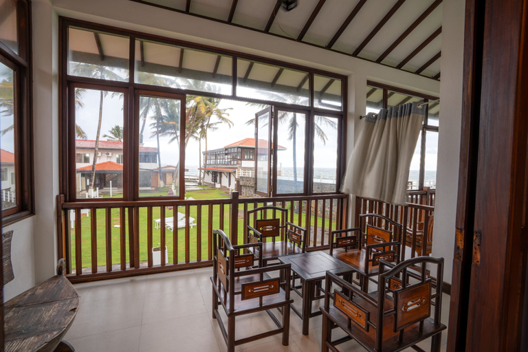 Food & Drinks 5, Scarlet White Resort, Balapitiya